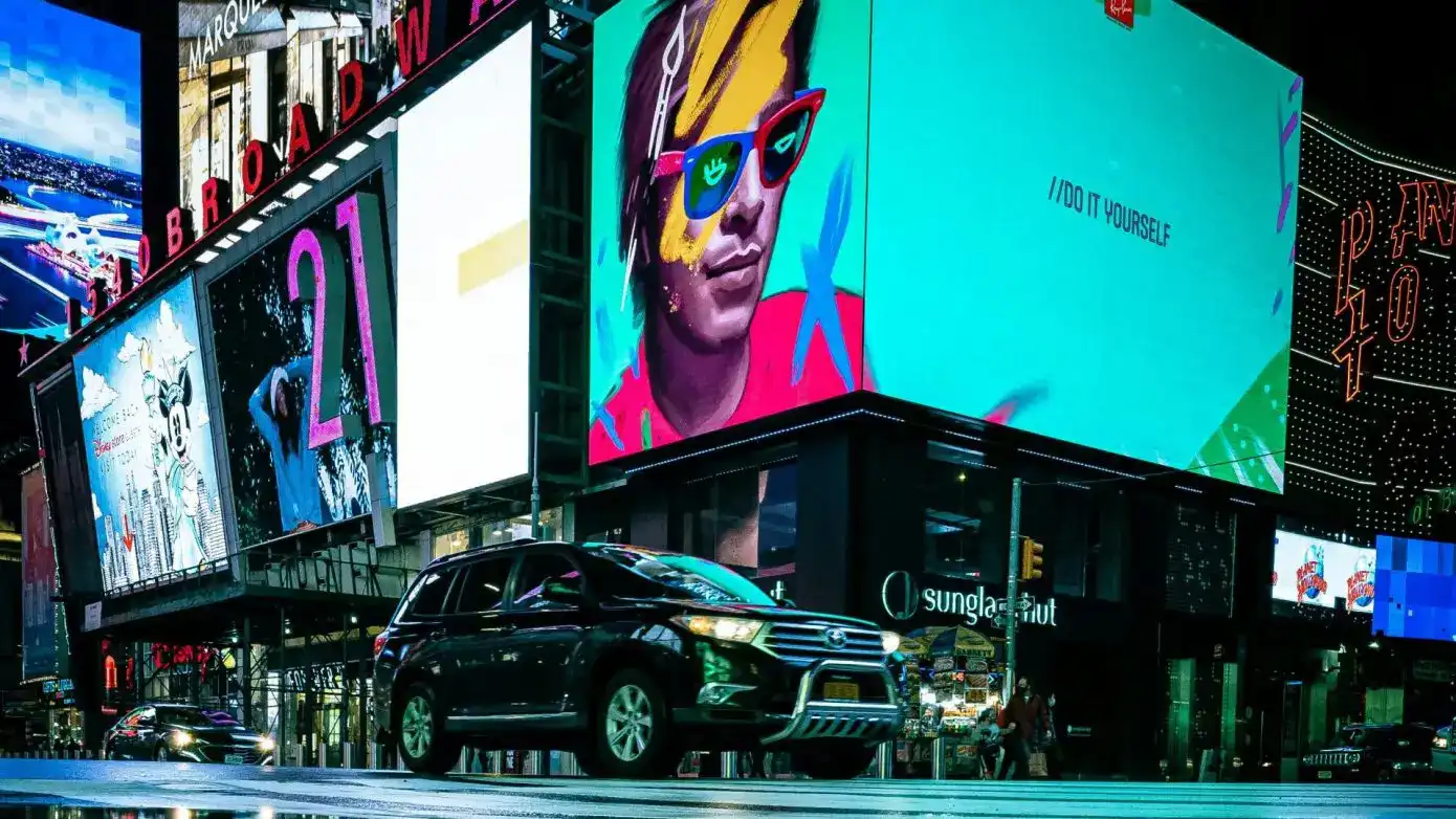 Concept și design - execuție și montaj Producție Publicitară ÎN BUCUREȘTI (Hero Image)